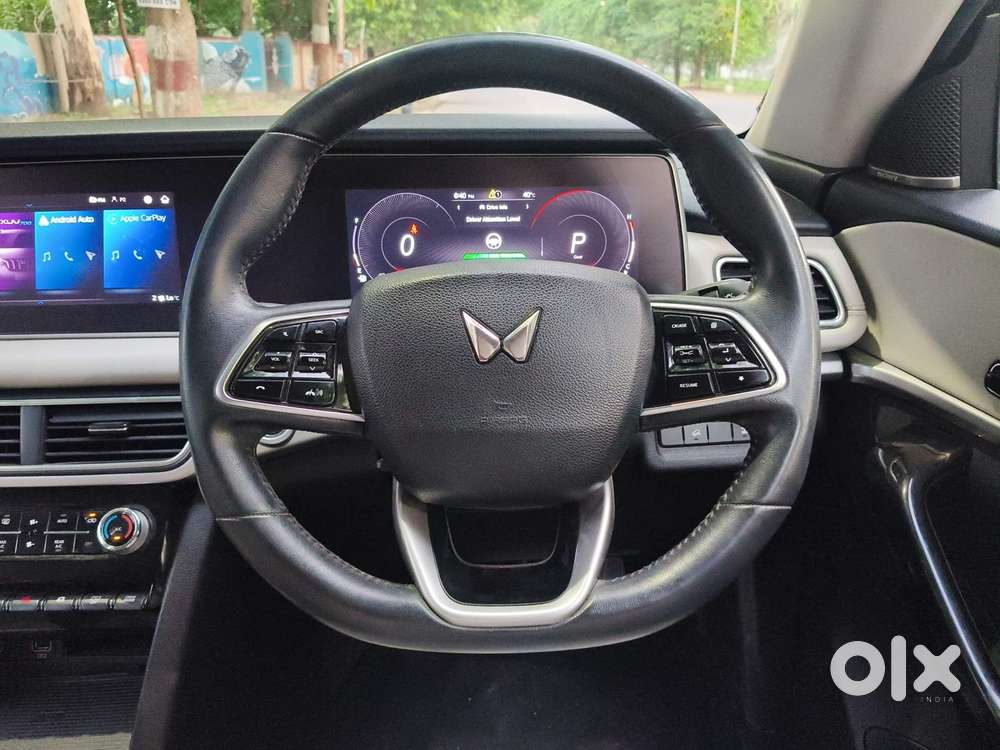 Mahindra Xuv700 2.2 Ax 7 Diesel At Luxury Pack Str Awd, 2022, Diesel