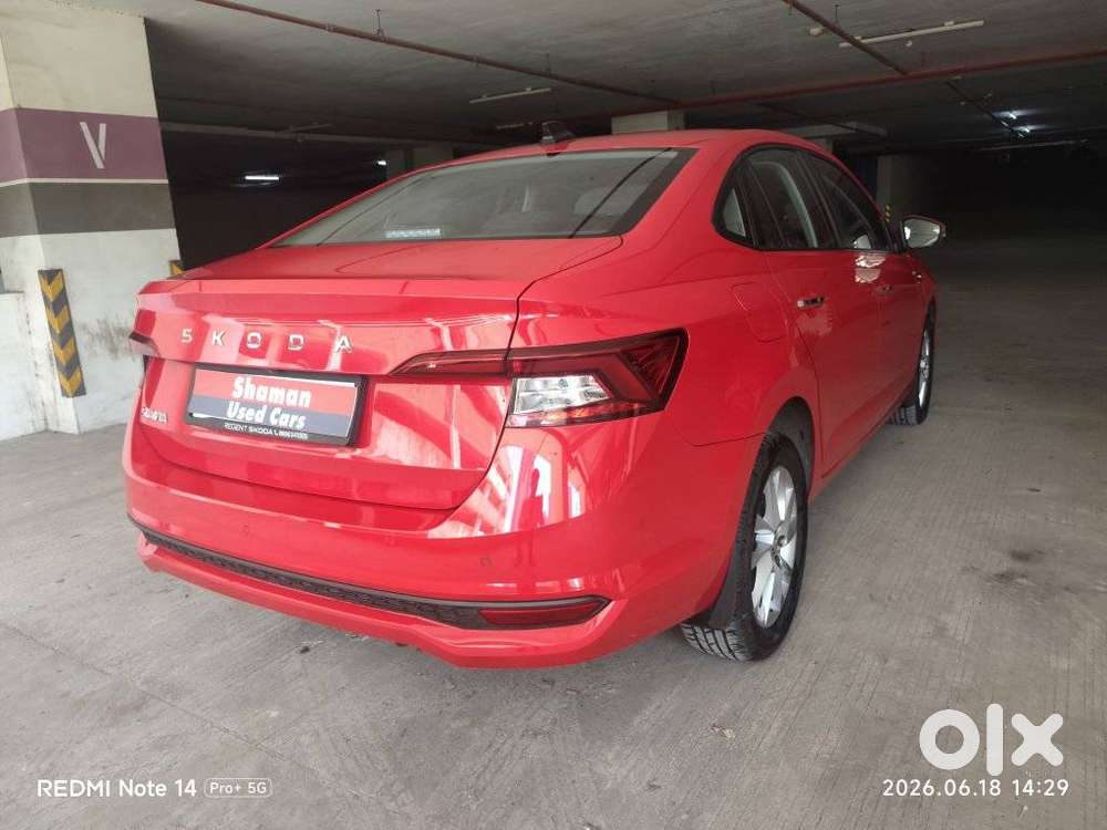 Skoda Slavia 1.0 Tsi Style At, 2025, Petrol