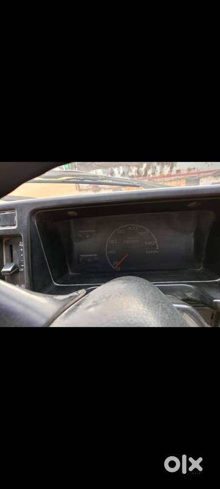 Car Abhi M Use Kar Raha Hu Achhi Gadi H