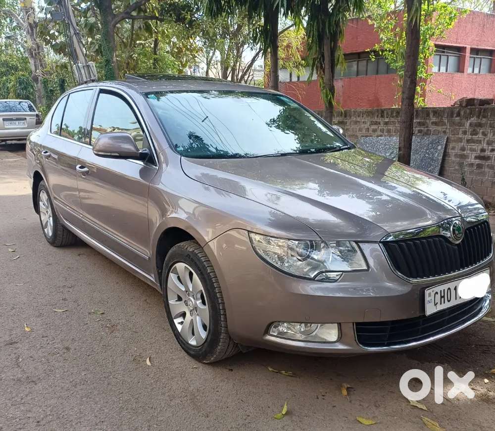 Skoda Superb
1st Onwer
Petrol
2011 Model 2031 Tak Pas
Totally Original