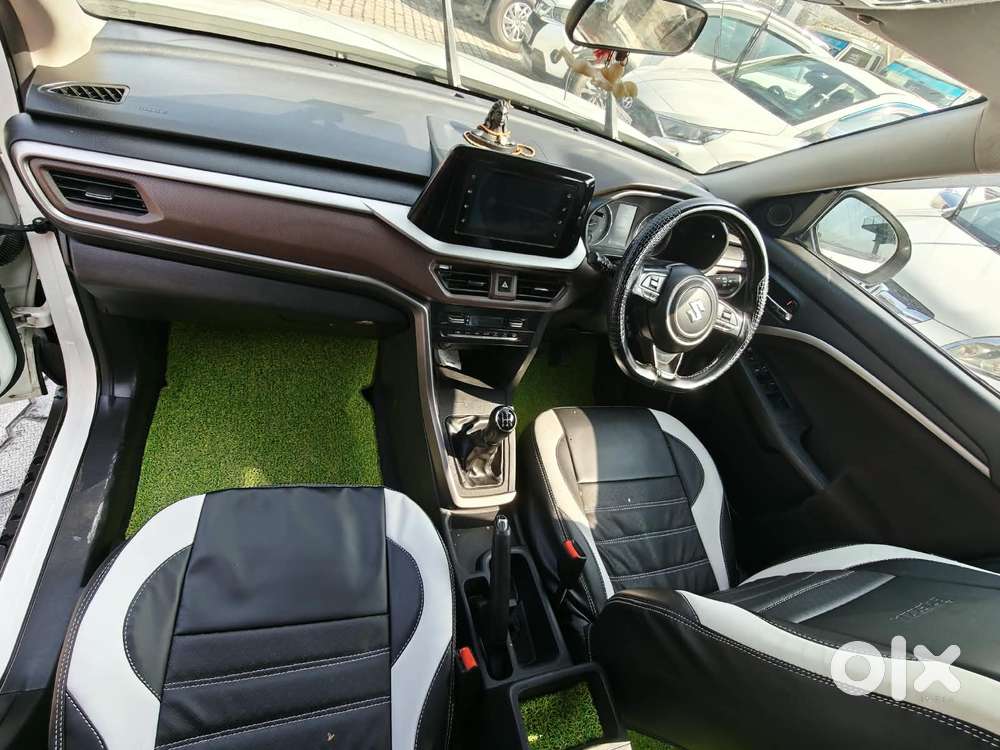 Maruti Suzuki Brezza 1.5 Zxi At Smart Hybrid, 2022, Petrol