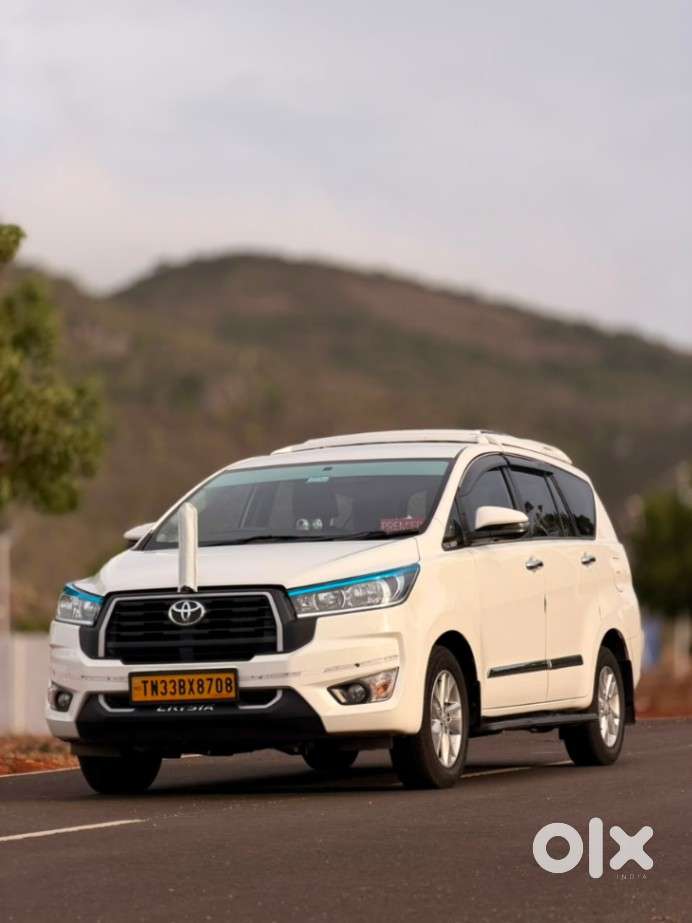 Toyota Innova Crysta [2020-ongoing] 2.4 Gx 8 Str, 2023, Diesel