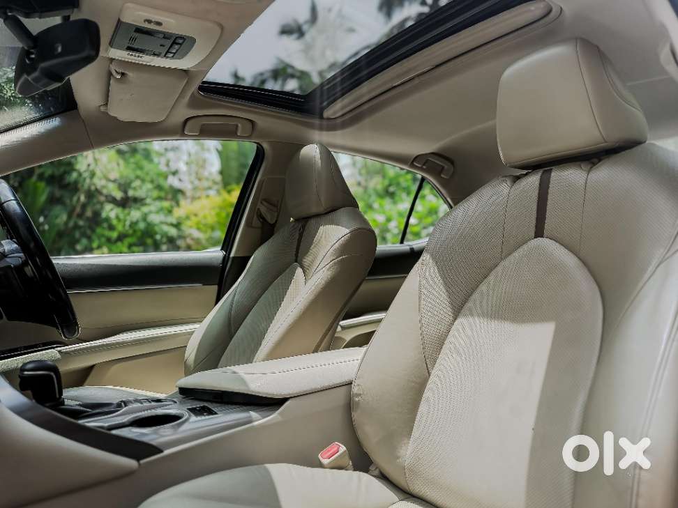 Toyota Camry [2019-ongoing] 2.5 Hybrid, 2019, Cng & Hybrids