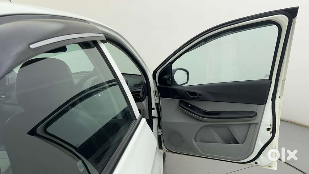 Tata Tiago 1.2 Revotron Xt Cng, 2022, Cng & Hybrids