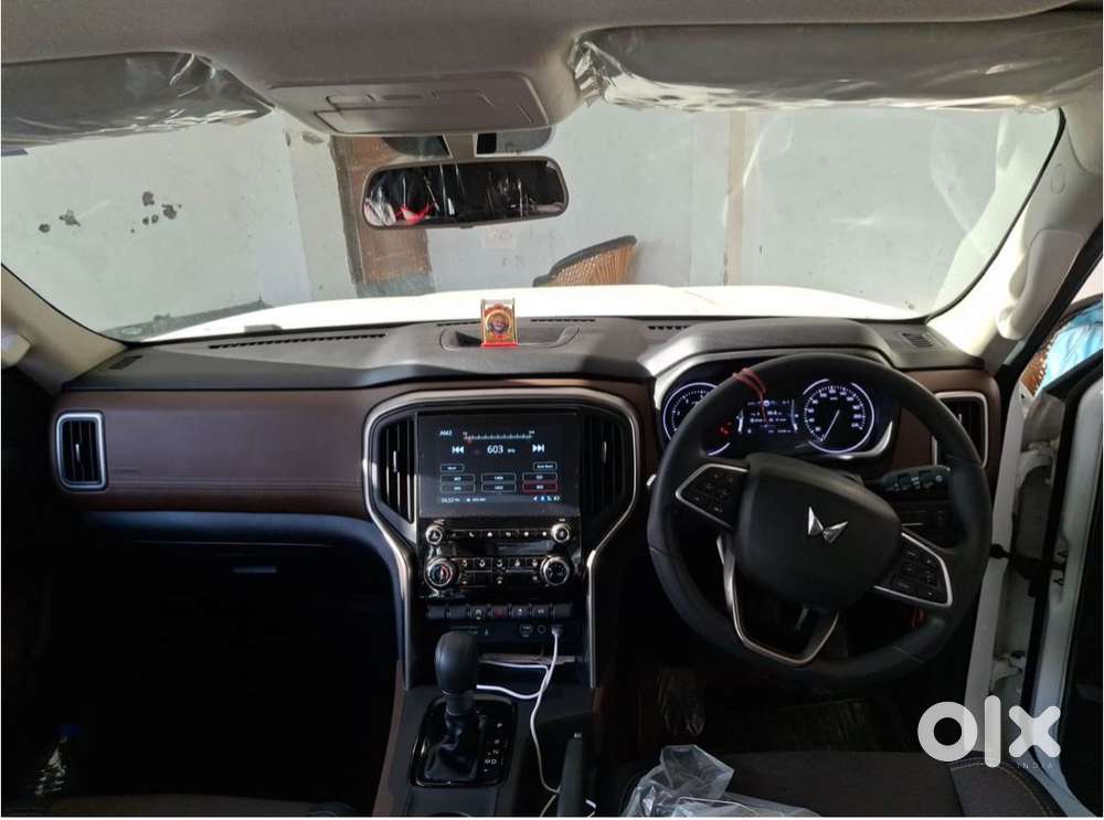 Mahindra Scorpio N Z4 Petrol At 7 Str, 2025, Petrol