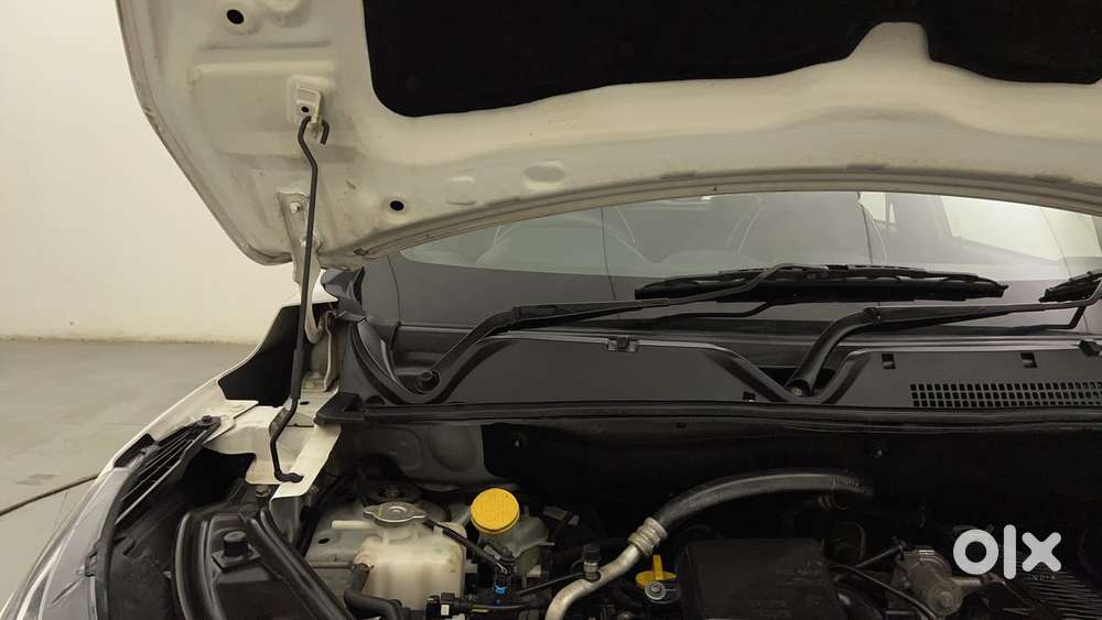 Nissan Magnite 1.0 Xv, 2022, Petrol