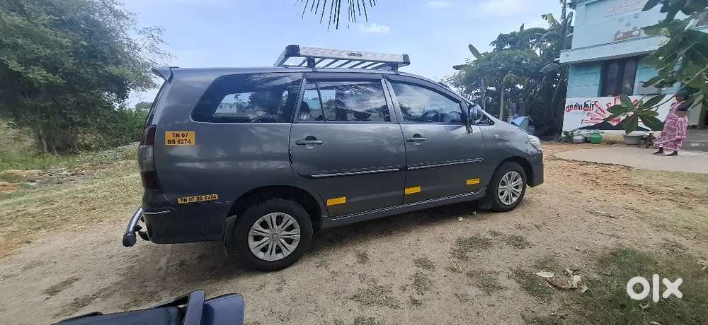 Toyota Innova 2012 Diesel 325000 Km Driven