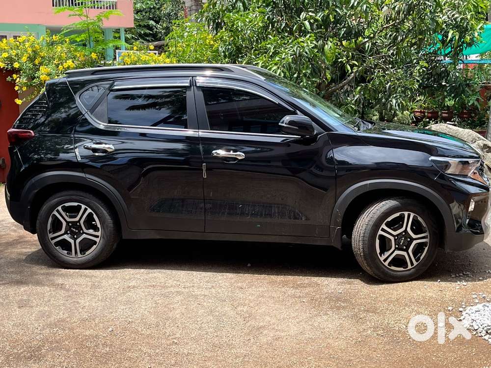 Kia Sonet Htk Plus  With New Tyres And Insurance