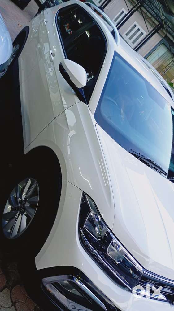 Volkswagen Taigun 1.0 Tsi Highline At, 2022, Petrol