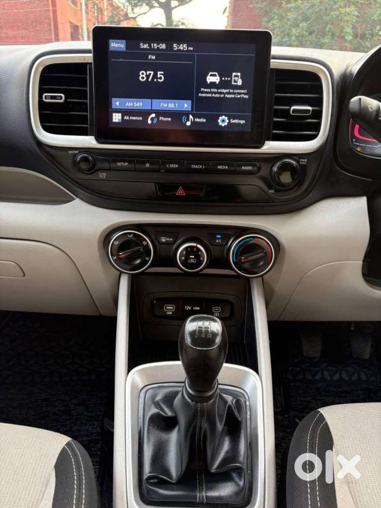 Hyundai Venue S 1.2 Petrol, 2022, Petrol