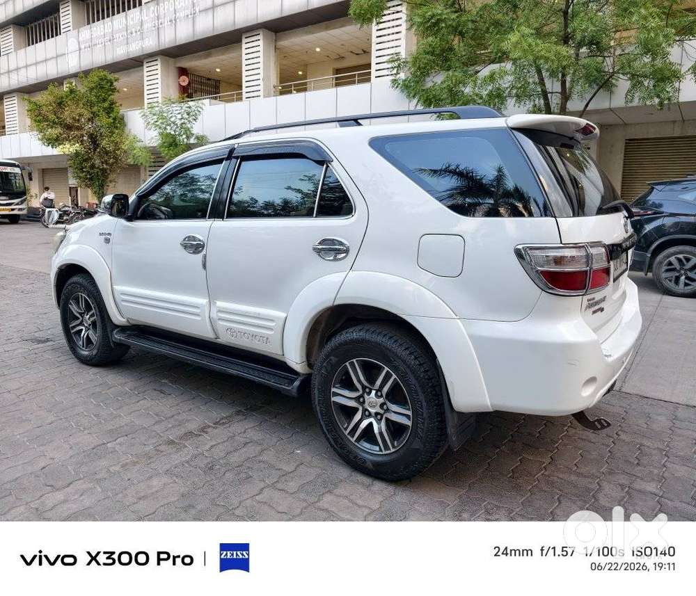 Toyota Fortuner 3.0 4x4 Manual, 2011, Diesel