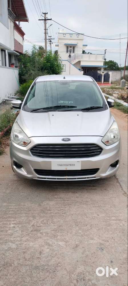 2016 Ford Figo Titanium Petrol (ing - Silver )
