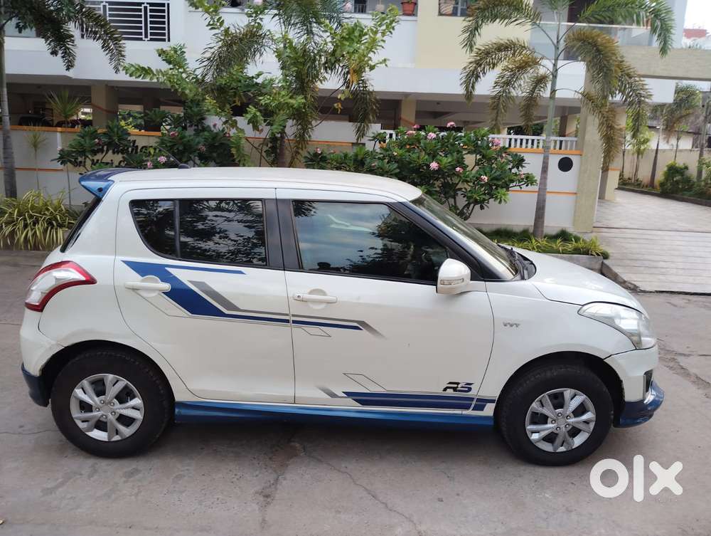 Maruti Suzuki Swift Vxi Optional, 2015, Petrol