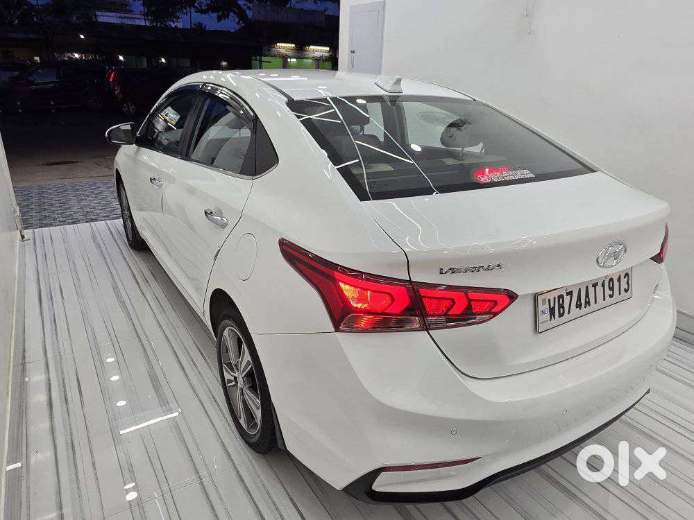 Hyundai Verna 1.5 Sx (o) Vtvt, 2018, Petrol