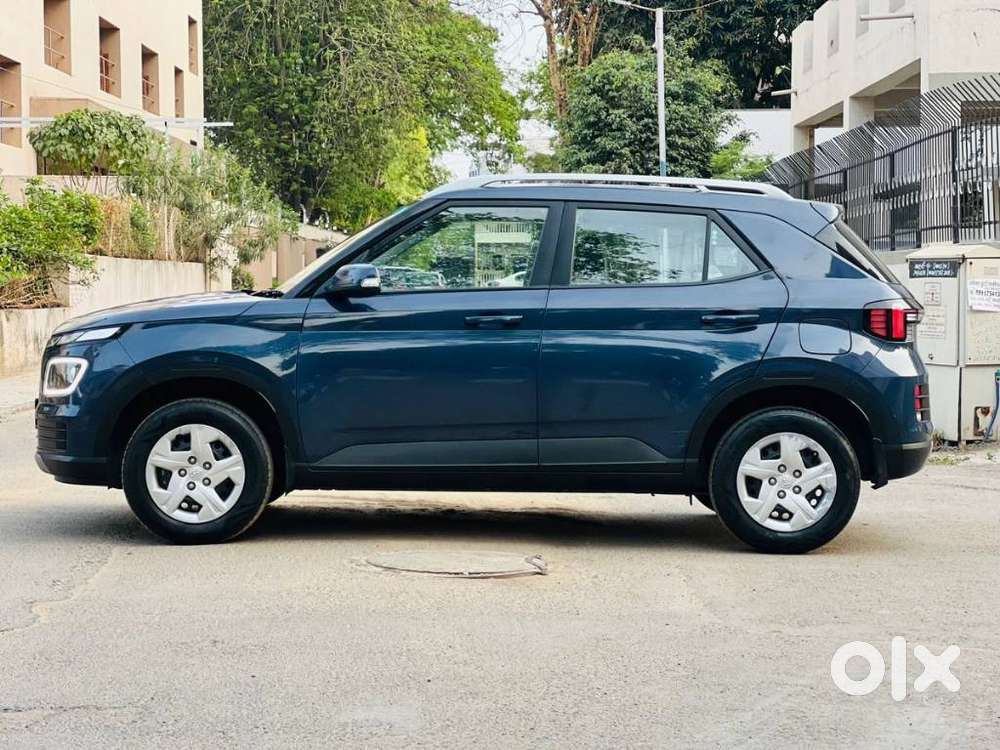 Hyundai Venue 1.2 S (o), 2022, Petrol