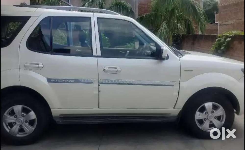 Tata Safari Storme
