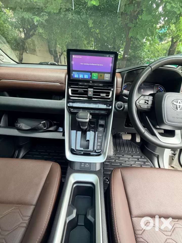 Toyota Innova Hycross, 2026, Petrol