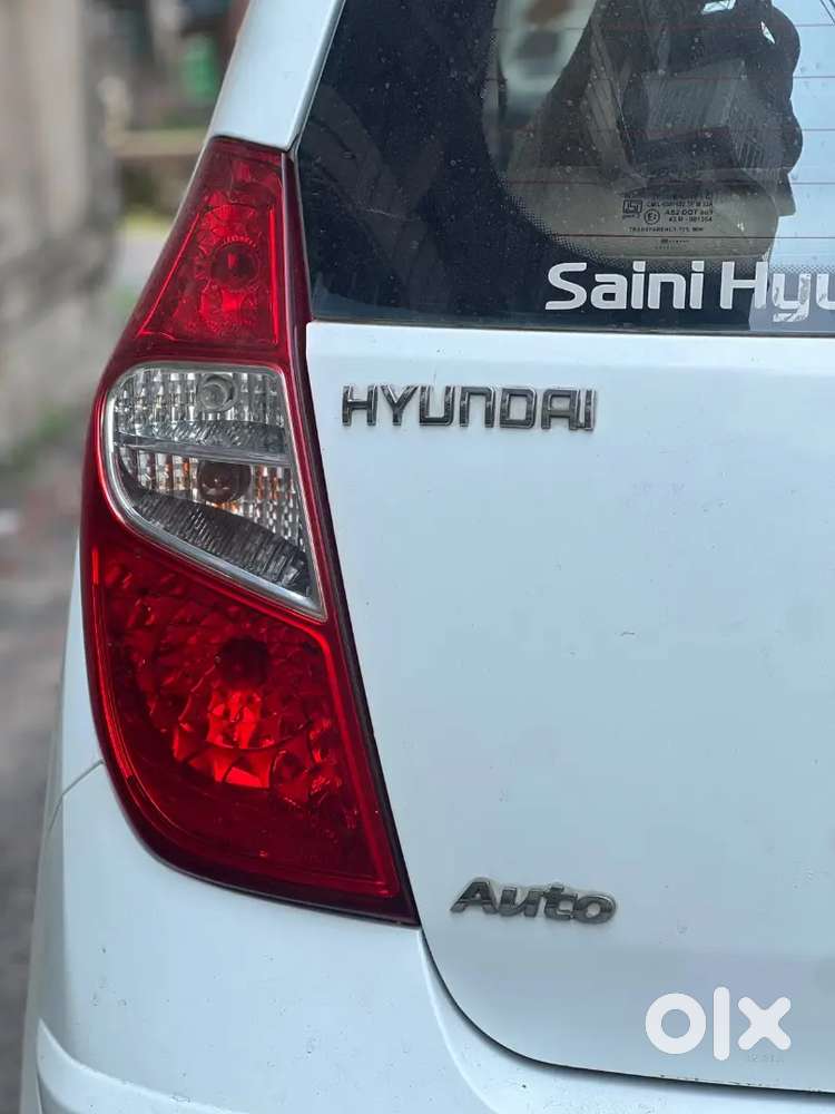 Hyundai I10 Sportz 2011 Petrol Automatic