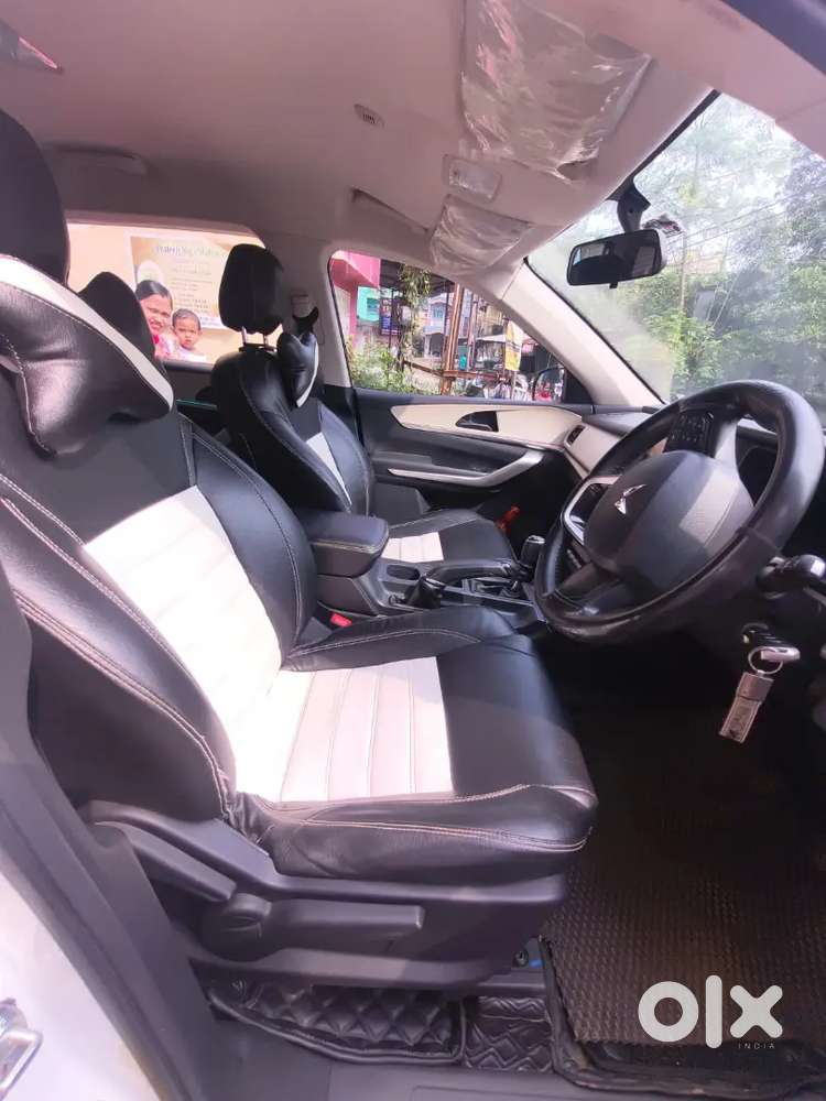 Mahindra Xuv700 Petrol 2023