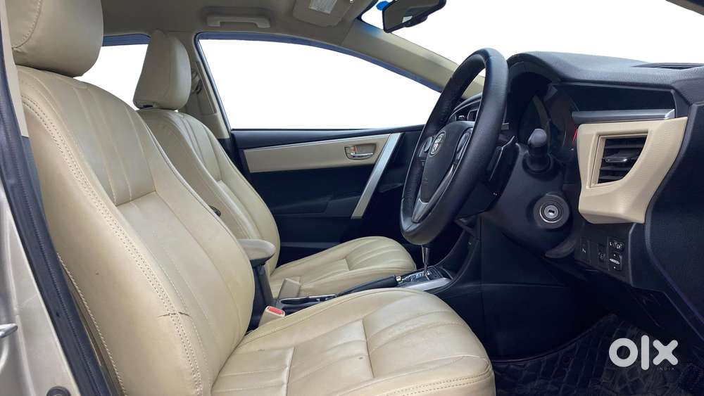 Toyota Corolla Altis [2014-2017] 1.8 G Cvt, 2015, Petrol
