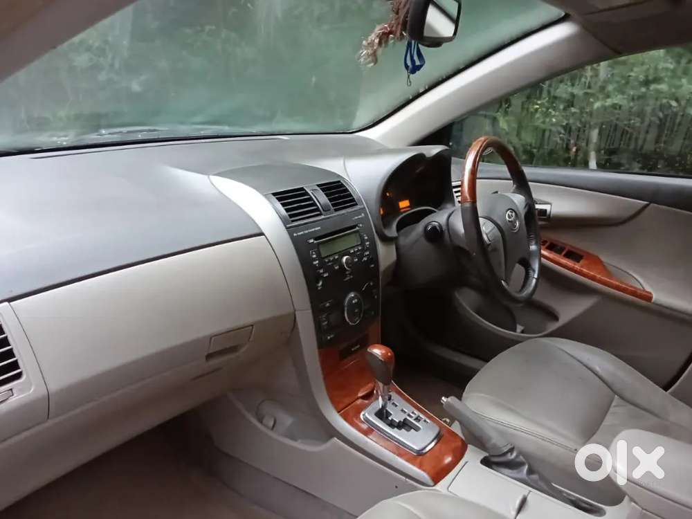 Toyota Corolla Altis 2010 Petrol Automatic