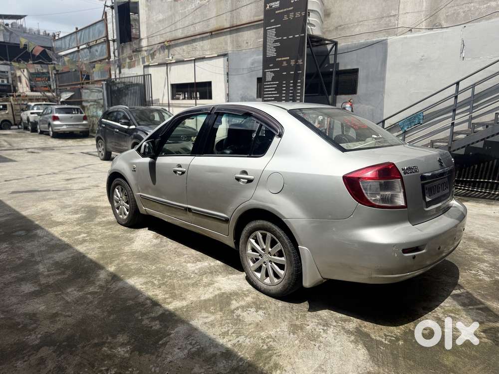 Maruti Suzuki Sx4 Zxi Mt Bsiv Leather, 2010, Petrol