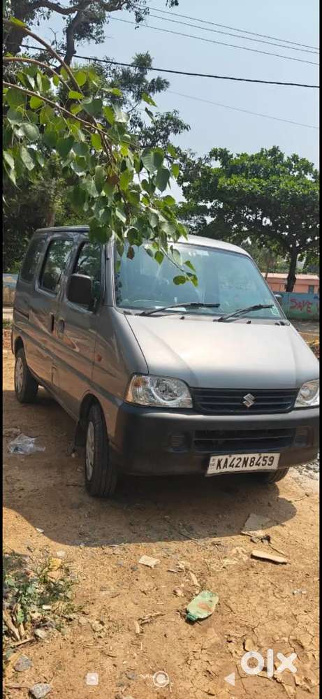 Maruti Suzuki Eeco 2022 Cng & Hybrids 74000 Km Driven