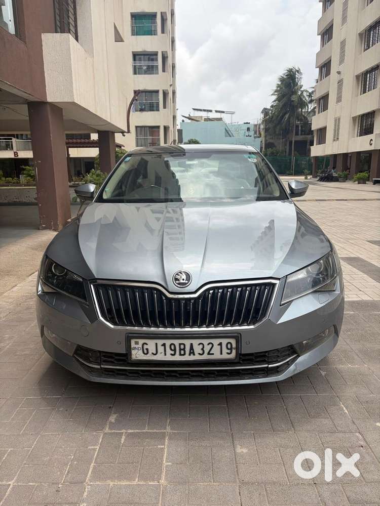 Skoda Superb Petrol 2019