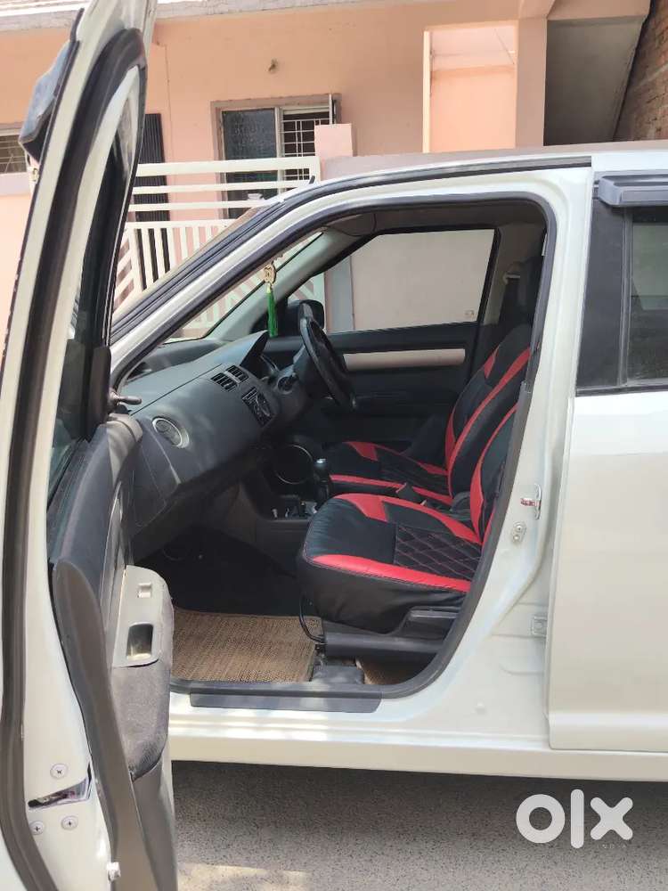 Maruti Suzuki Swift 2010 Diesel 77456 Km Driven