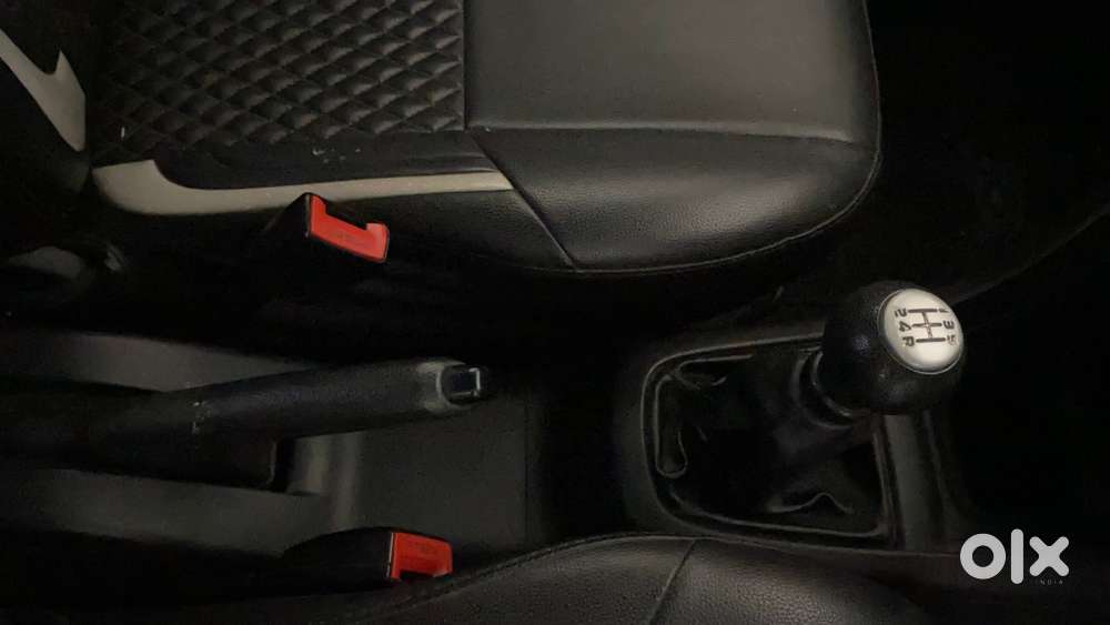 Maruti Suzuki Swift 1.2 Lxi (o), 2017, Petrol