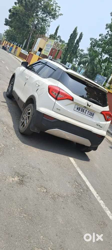 Mahindra Xuv300 (w8) 2023 Petrol 6000 Km Driven