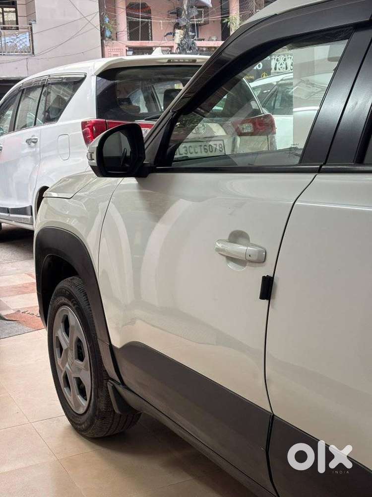 Maruti Suzuki Brezza 1.5 Vxi Cng, 2024, Cng & Hybrids