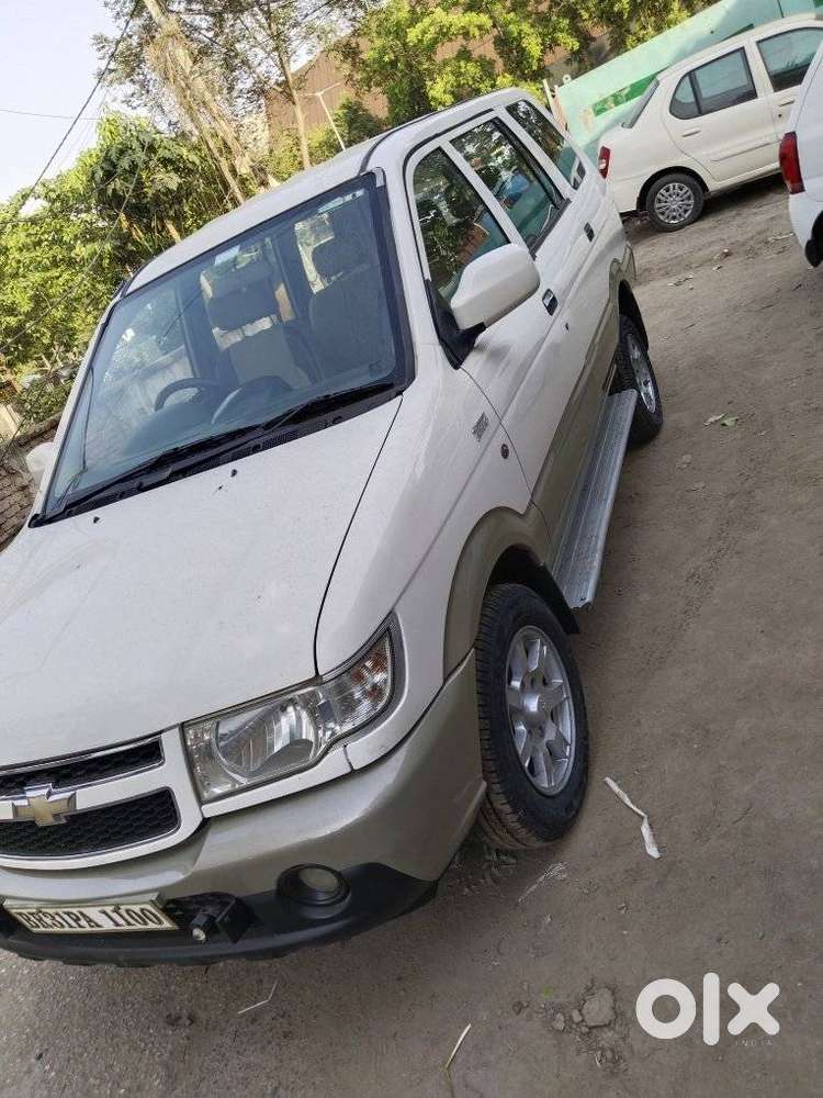 Chevrolet Tavera Neo Lt-l - 9 Seats Bsii, 2015, Diesel