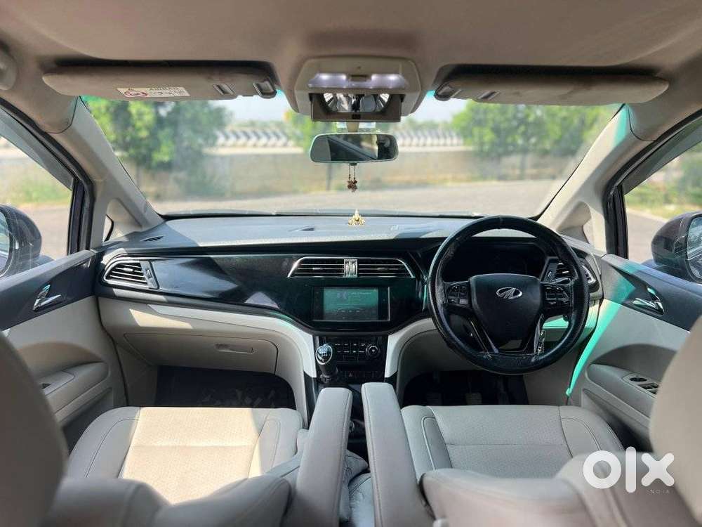 Mahindra Marazzo M8, 2019, Diesel