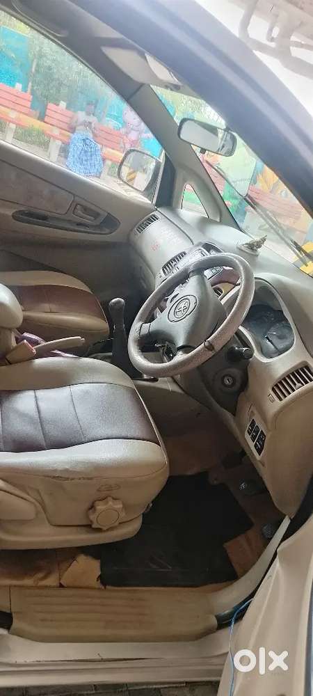 Toyota Innova 2011 Diesel 400000 Km Driven
