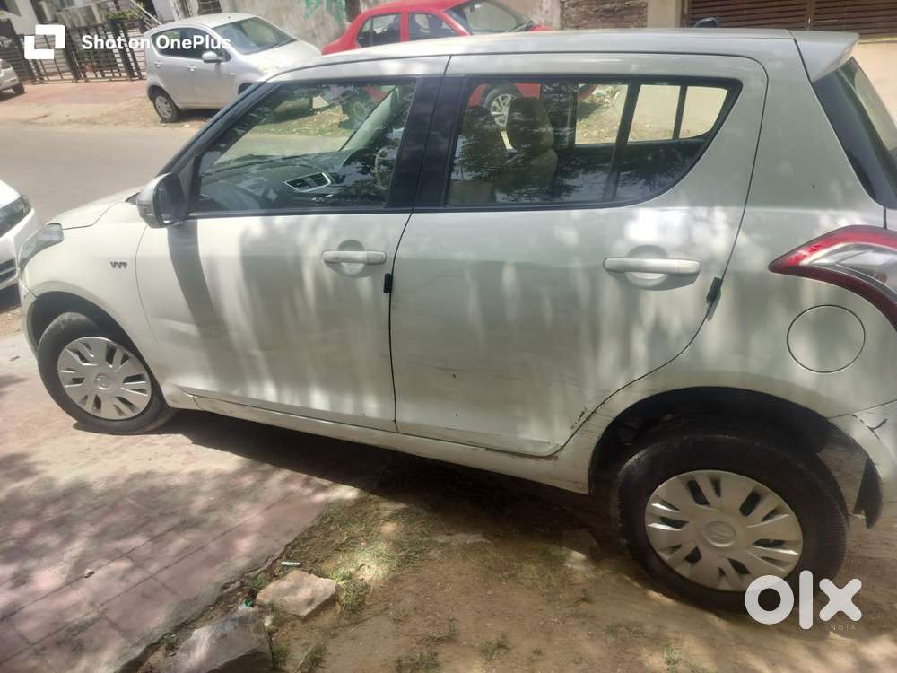 Maruti Suzuki Swift Vxi Glory Limited Edition, 2011, Petrol