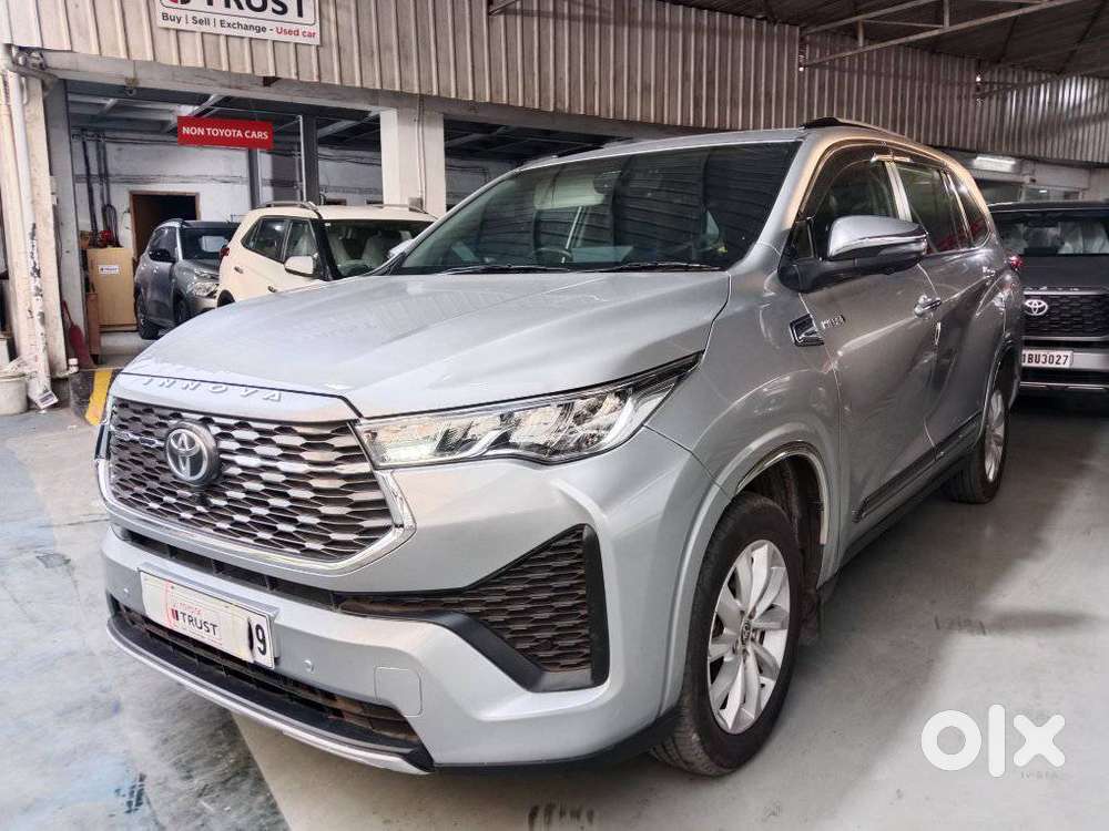 Toyota Innova Hycross 2.0 Vx Hybrid 8 Str, 2023, Petrol