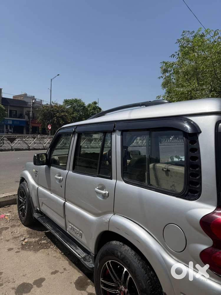 Mahindra Scorpio Classic 2007