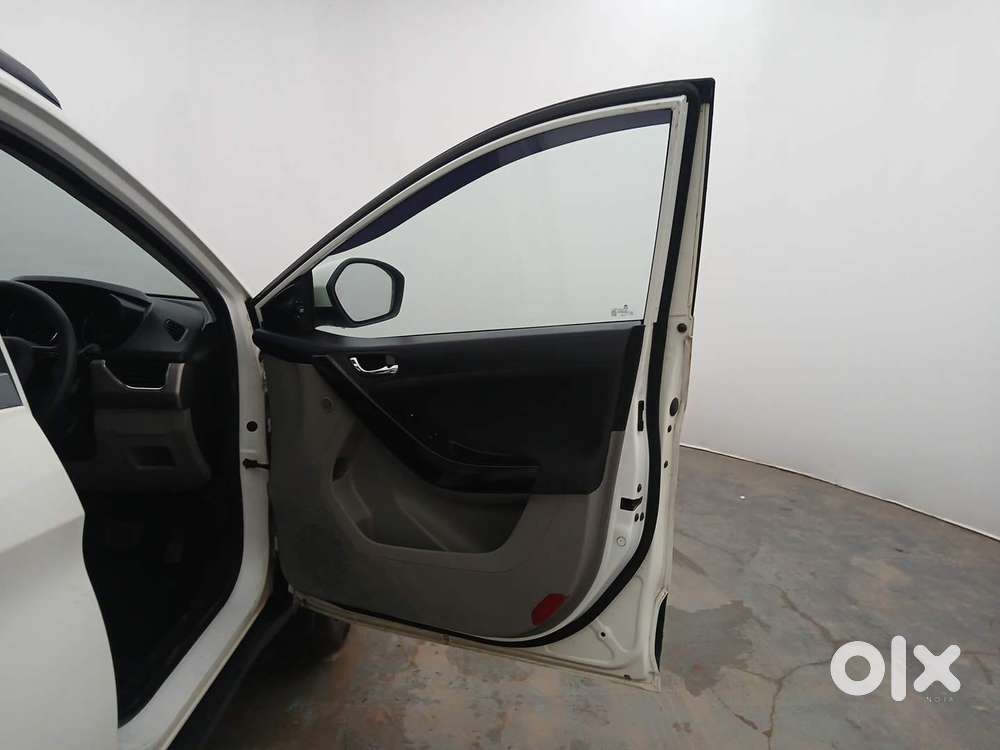 Tata Nexon 1.2 Revotron Xza Plus (o) Dual Tone, 2019, Diesel