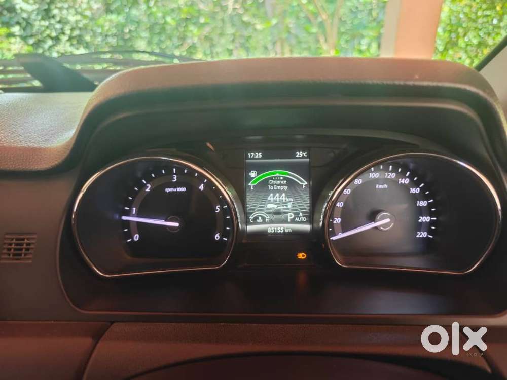 2017 Tata Hexa Xta Automatic  Single Owner (ka12) 85,000 Km