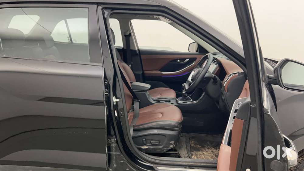 Hyundai Alcazar Platinum 7 Str 1.5 Turbo Petrol Adventure, 2023, Pet..