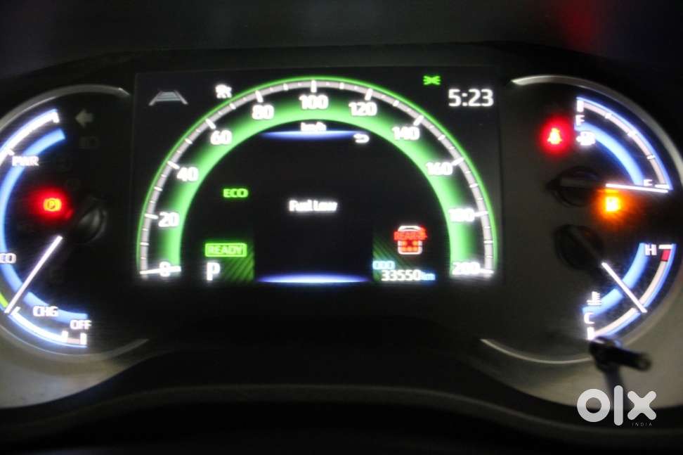 Toyota Innova Hycross 2.0 Zx Hybrid 7 Str, 2023, Petrol