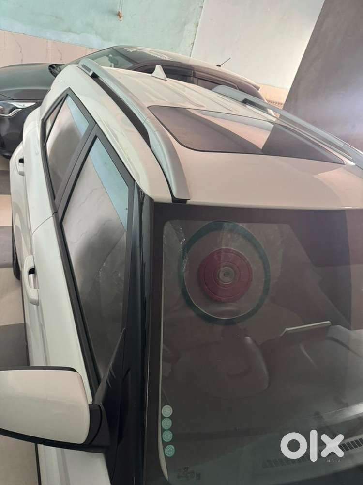 Hyundai Venue 2025 Petrol 3500 Km Driven