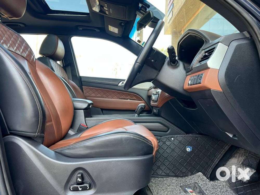 Mahindra Alturas G4 4x2 At, 2022, Diesel