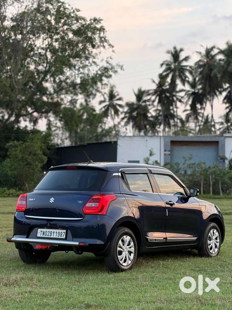 Maruti Suzuki Swift Vxi + Manual, 2023, Petrol