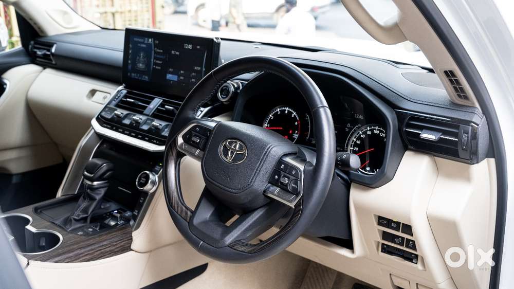 Toyota Land Cruiser Zx Petrol, 2024, Petrol