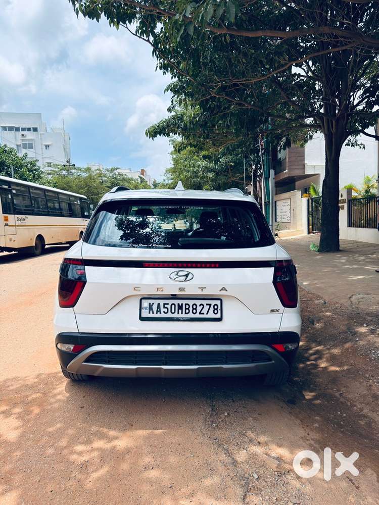 2023 Hyundai Creta Sx Executive 1.5 Petrol Mt  Polar White