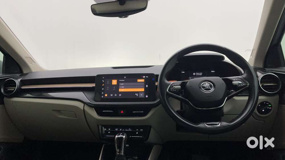 Skoda Slavia Style 1.0l Tsi At, 2022, Petrol