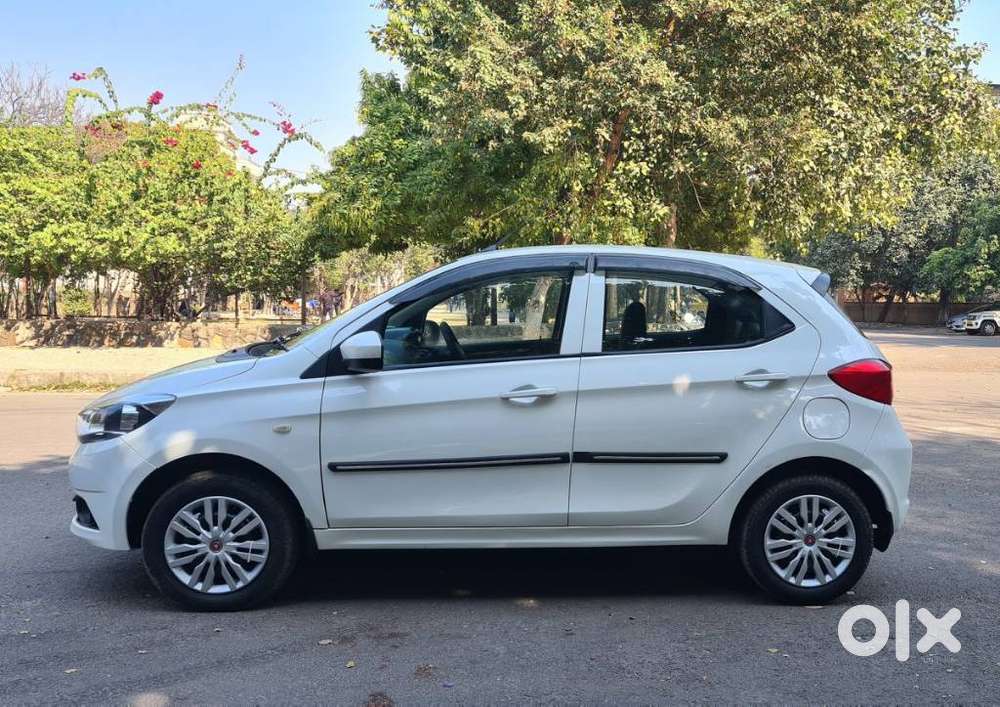 Tata Tiago 1.2 Revotron Xt (o), 2018, Petrol