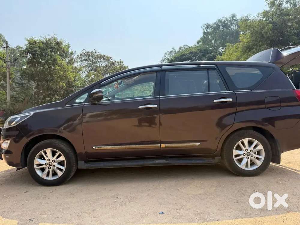 Toyota Innova Crysta 2018 Diesel 130000 Km Driven